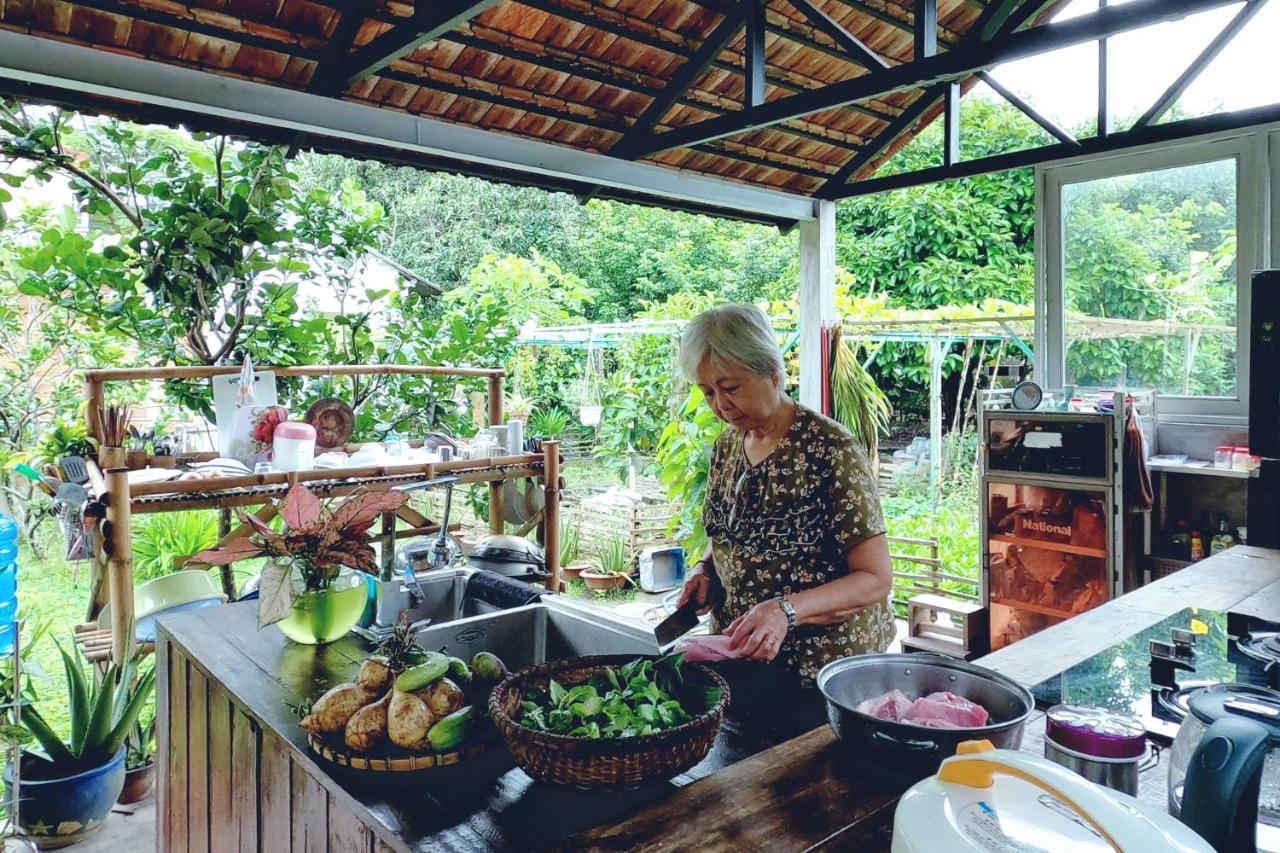 Vườn Nhà Ngoại Garden * Hô Chi Minh-Ville